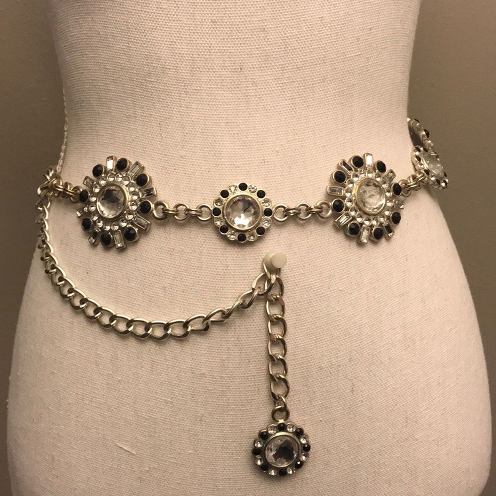 WHBM SILVER, BLACK & CRYSTAL ADJUSTABLE BELT